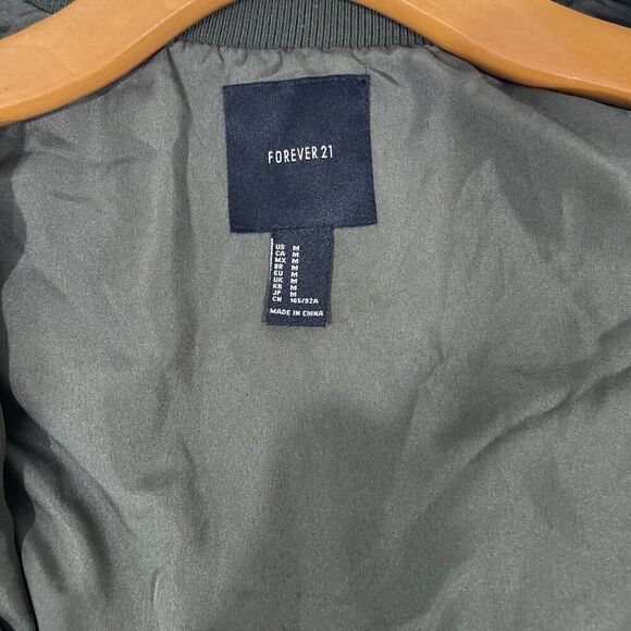 Forever 21 Embroidered Floral Birds Bomber Full Zip Jacket with Pockets Sz M - Picture 9 of 9